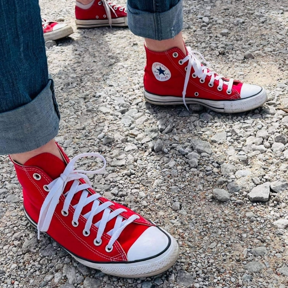 Converse All Star Red White Chuck Taylor High Hi Top Sneakers Woman's 8